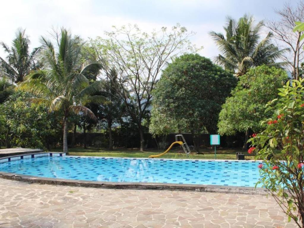 Pp University Cisarua Exterior photo