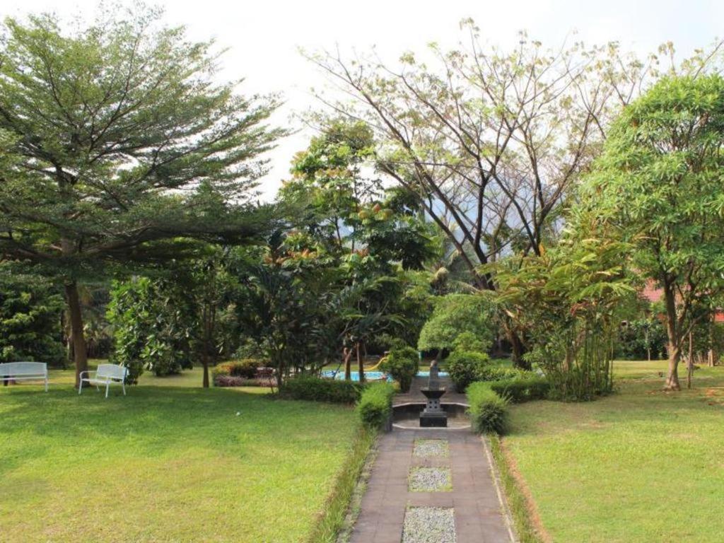 Pp University Cisarua Exterior photo